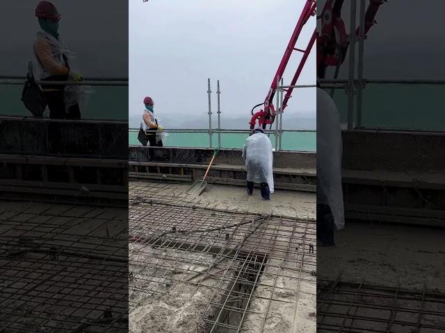 Top capping process of pouring concrete