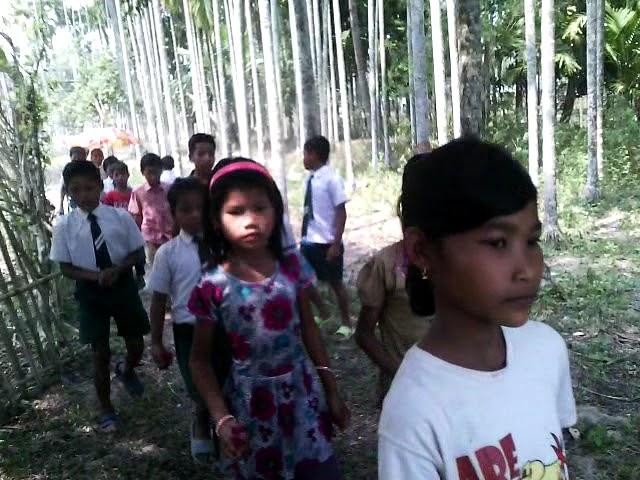 Zonunpara Apeto School Satro Monjit Thoi mo Mangkhor Kani thang lai mo