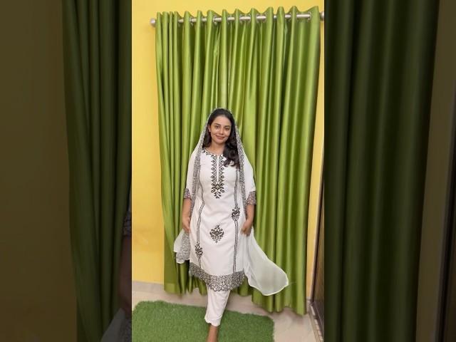 ഒരു പെൻസിൽ മുഴുവനായിട്ട് പിടിച്ചെഴുതാൻ കൊതിച്ച ദിവസങ്ങൾ ഉണ്ട്