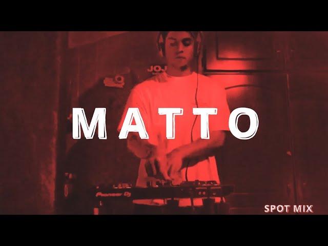 House minimal y algo triposo| MATTO