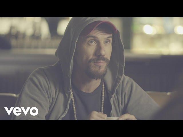 Macaco - Coincidir (Official Music Video)