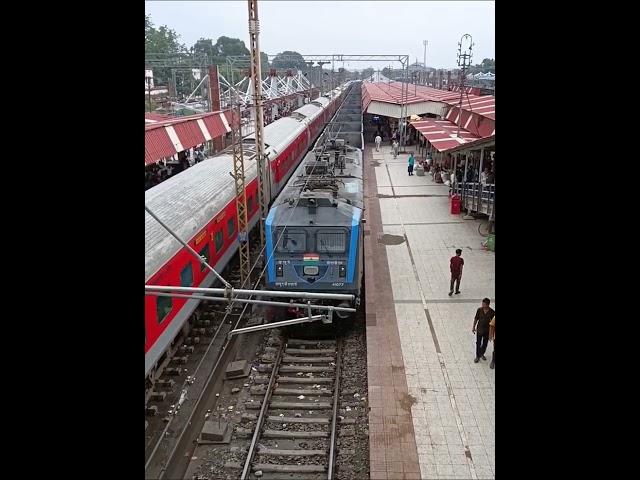 WAG 9 HC Locomotive with goods train