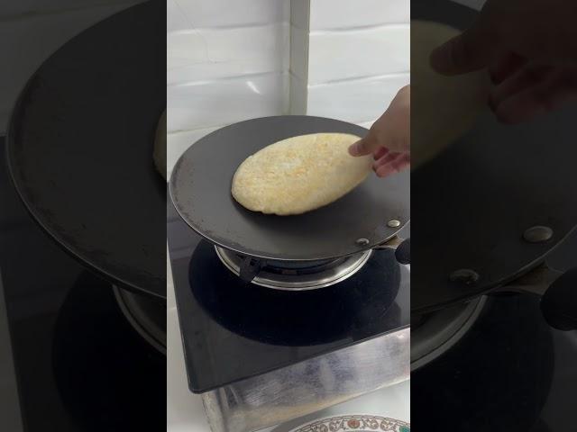 Aashirvaad Paneer Paratha | Ready To Eat Food #paratha #paneer #readytoeat #asmr #viral #shorts