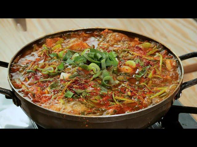 아침에 조업한 신선한 물고기로 끓인 얼~큰한 민물매운탕 맛집ㅣKorea fish stew/ Seafood Spicy stew / Korean street food