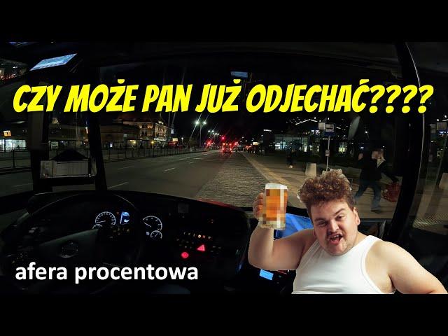 Kierowca autobusu wstał i zaczął klaskać 11