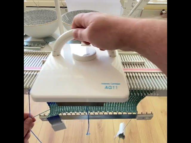 LK150 Knitting machine, knitting using an Intarsia Carriage