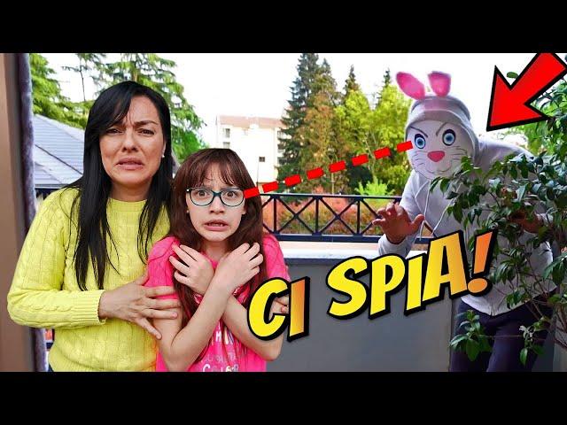 QUALCUNO CI SPIA DENTRO CASA! Sofi e Moni