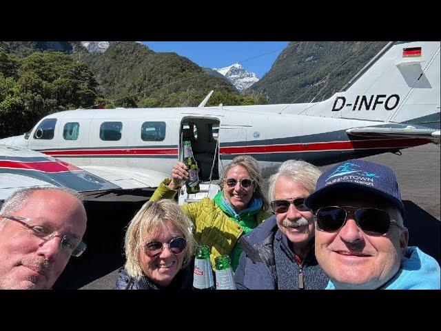 Anflug Milford Sound NZMF / D-INFO 3.11.2024 / Mit Kommentar der Besatzung