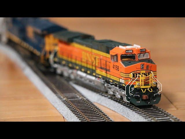 ScaleTrains BNSF HO Scale Dash 9 C44-9W Unboxing