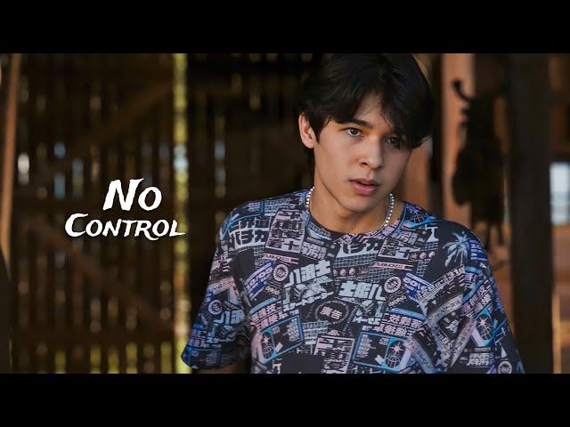 Isaac Garcia | No Control - My Life with the Walter boys