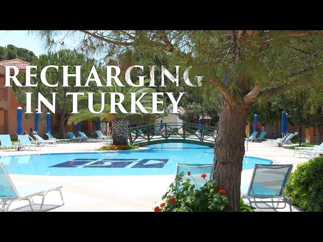 Recharging at all-inclusive Kustur Club Village Resort, Kuşadası (Turkey, 2022)