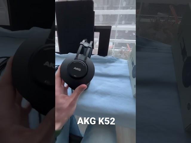 AKG K52 Headphones review for digital piano & studio