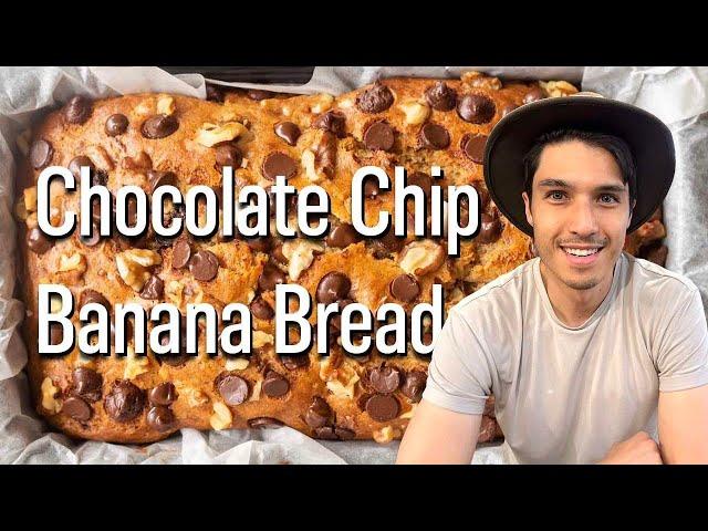 EASIEST chocolate chip banana bread recipe- No eggs needed!