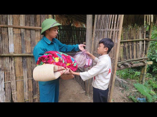 Fullvideo45days The poor boy was helped by the policeman when his father kicked him out of the house