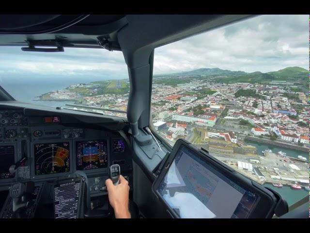 SMOOTH BOEING 737 LANDING - PONTA DELGADA, AZORES