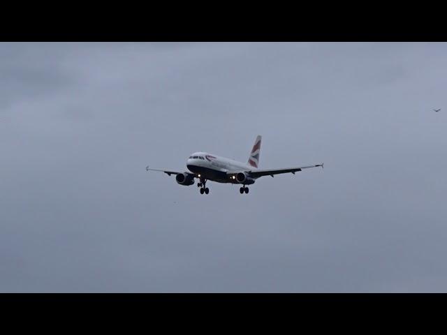 British Airways A319 long landing