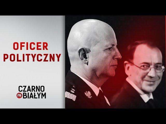 "Oficer polityczny" - reportaż Łukasza Frątczaka [Czarno na białym TVN24]