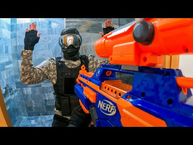 Nerf War: Piñata Battle (ft Donald Trump and Hillary Clinton)