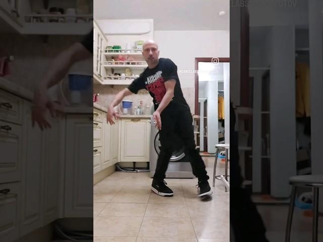 ДОМАШНИЕ ПЛАСТИЧНЫЕ ТАНЦЫ  #dance #танцы #shortsdance #shorts #тренировка #youtubeshorts