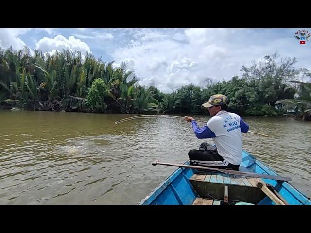 The second day the bamboo fishing rod encountered strong resistance from predatory fish