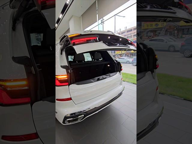 대형 SUV, BMW X7은 3열까지 펼치고도 여유~ #bmw #bmwx7 #shorts