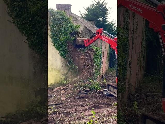 How to drive a KUBOTA MINI DIGGER #construction  #diggersanddozers #digger #excavator