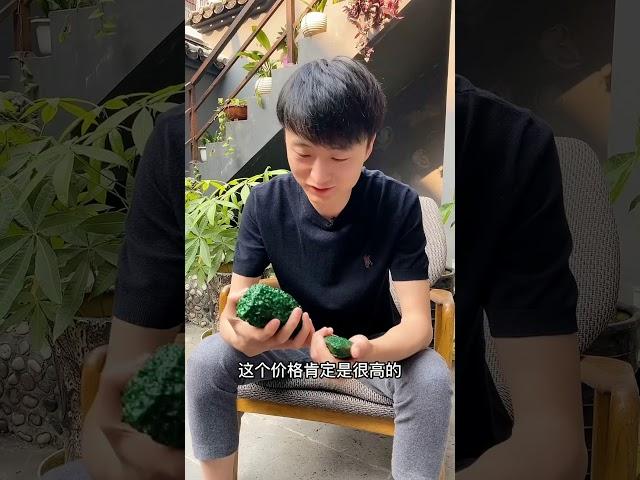 翡翠 珠宝 什么是干青翡翠！浓郁的翠色，却价值不高，什么原因呢？