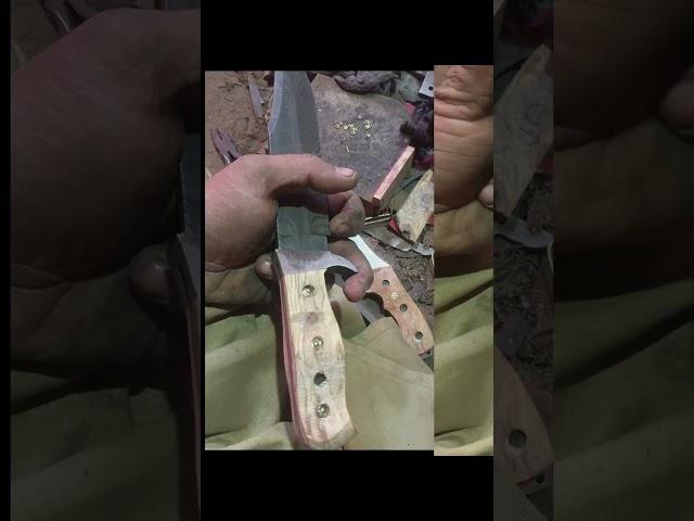 Custom Made Hunting Knives (681)