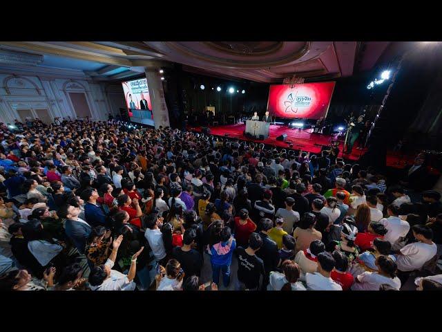 Franklin Graham Shares Good News in Vientiane, Laos