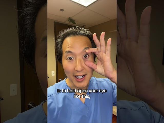 Simple Tip to Remove Your Contact Lens Without Touching Your Eyeball! #contactlens