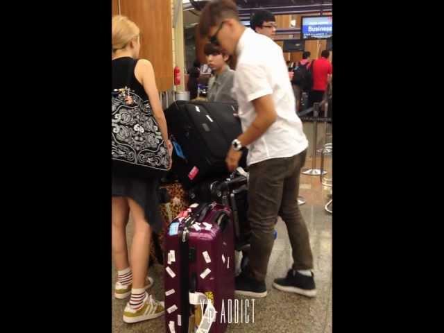 [Fancam] 130701 Kwon Young Deuk checking in at Singapore Changi Airport