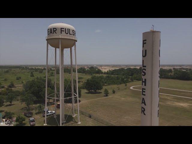 Fulshear residents fed up with water issues, call on city to halt new construction