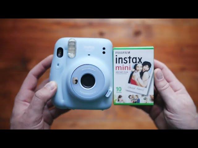 Как вставить картридж Fujifilm Instax Mini Фотопленка инстакс мини в фотоаппаратов мгновенной печати