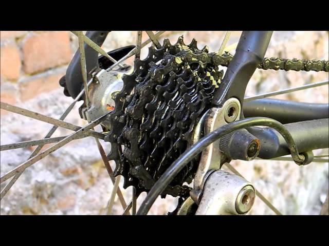 How to clean a bicycle chain efficiently (Tutorial 009)