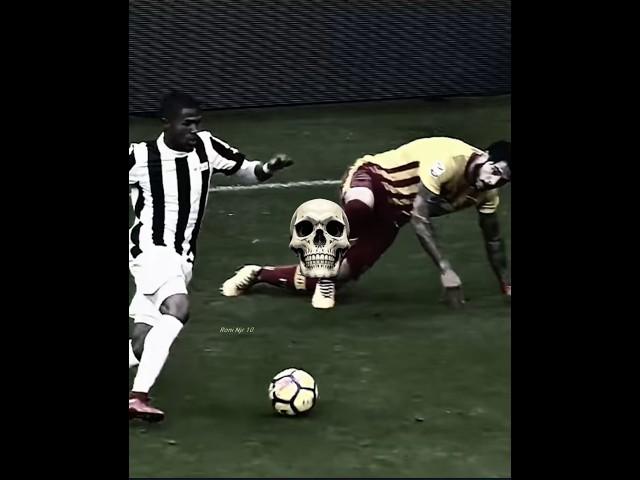 The INSANE Skills of Douglas Costa