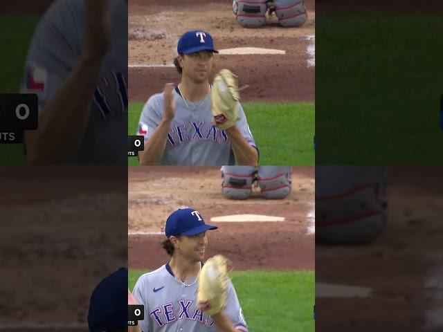 These are TWO DIFFERENT plays by Adolis García tonight 