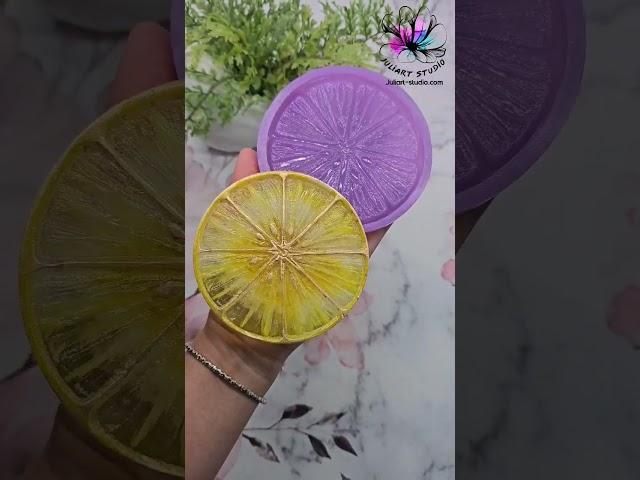 4 inch Lemon Slice Coaster Silicone Mold on juliart-studio.com  #resinmolds #resina #resincoasters