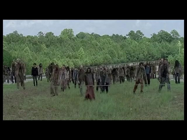 The Walking Dead - 7x10 Zombie Horde Scene - Monsterkill