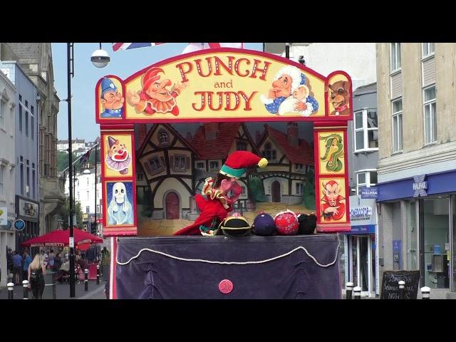 David Wilde`s Punch & Judy Show in Hastings Town Centre 14/07/18