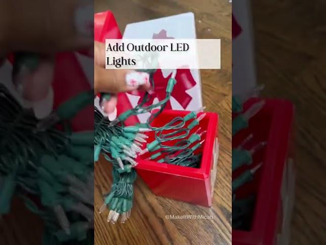 DIY Outdoor Christmas Decor Hack #diy #christmas #diyoutdoorchristmas #diyhomedecor #hacks #viral