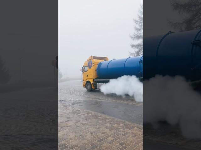 Scania Open pipe white smoke 