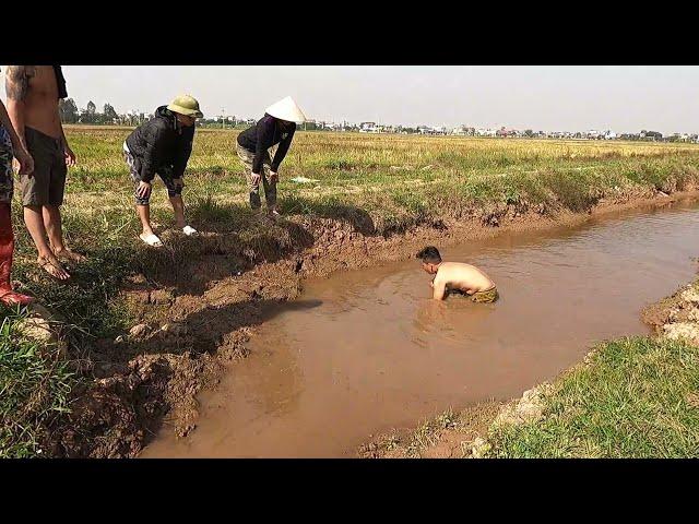 Rushing to run away when encountering a giant sea monster | Hunting Giant Fish