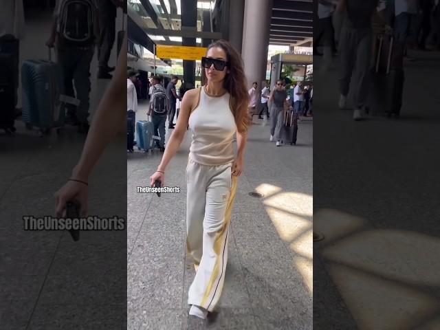 Malaika Arora looking so fabin her white look|taking flight ️ for #dubai|The Unseen Shorts