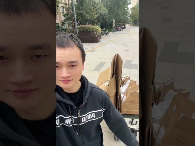 千万不要在网上爆收入装呗了，不然就会像我一样，呜呜呜。家暴 双十一 报应