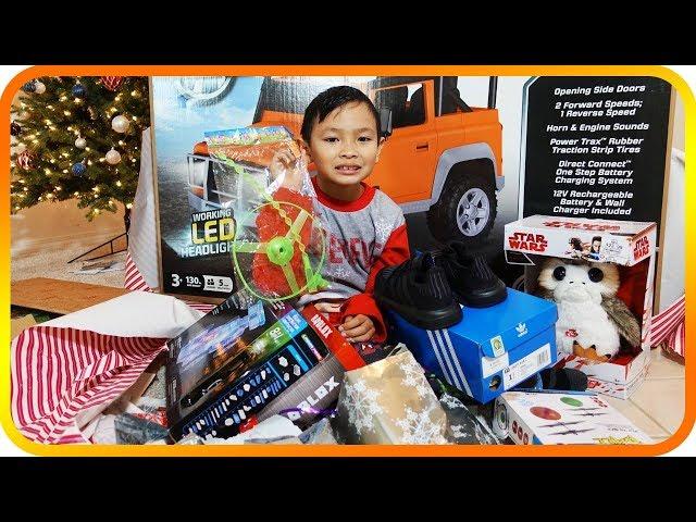 What I Got For CHRISTMAS! Christmas Morning Opening Presents 2017 - TigerBox HD