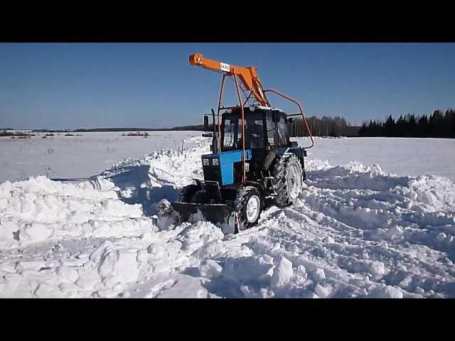 БМ-205Д работает отвалом