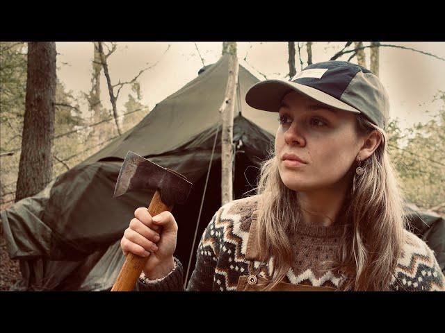 ALONE In A Bell Tent In The WOODS ( I Wasn’t Expecting This! )