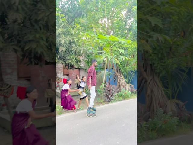  #skating #road #cycle #girl #funny #reaction #youtubeshorts #viralshorts #shortsvideo #shorts