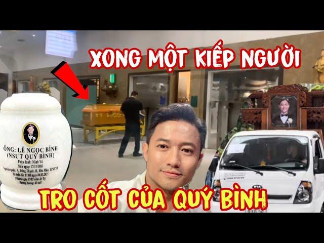 Cận cảnh tro cốt của Quý Bình vào lò hỏa táng củ chi