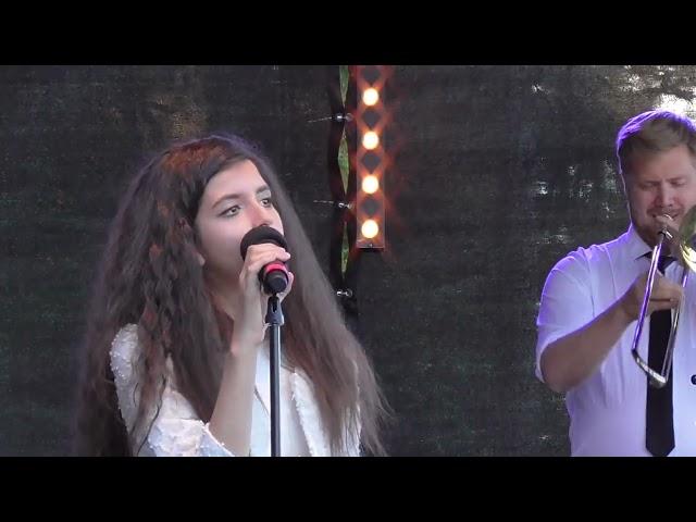 Angelina Jordan   Cry Me a River   audio enhancements by pa1189j